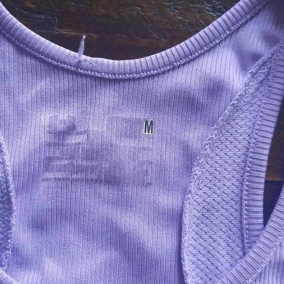 Under Armour tank - Picture 2 of 4